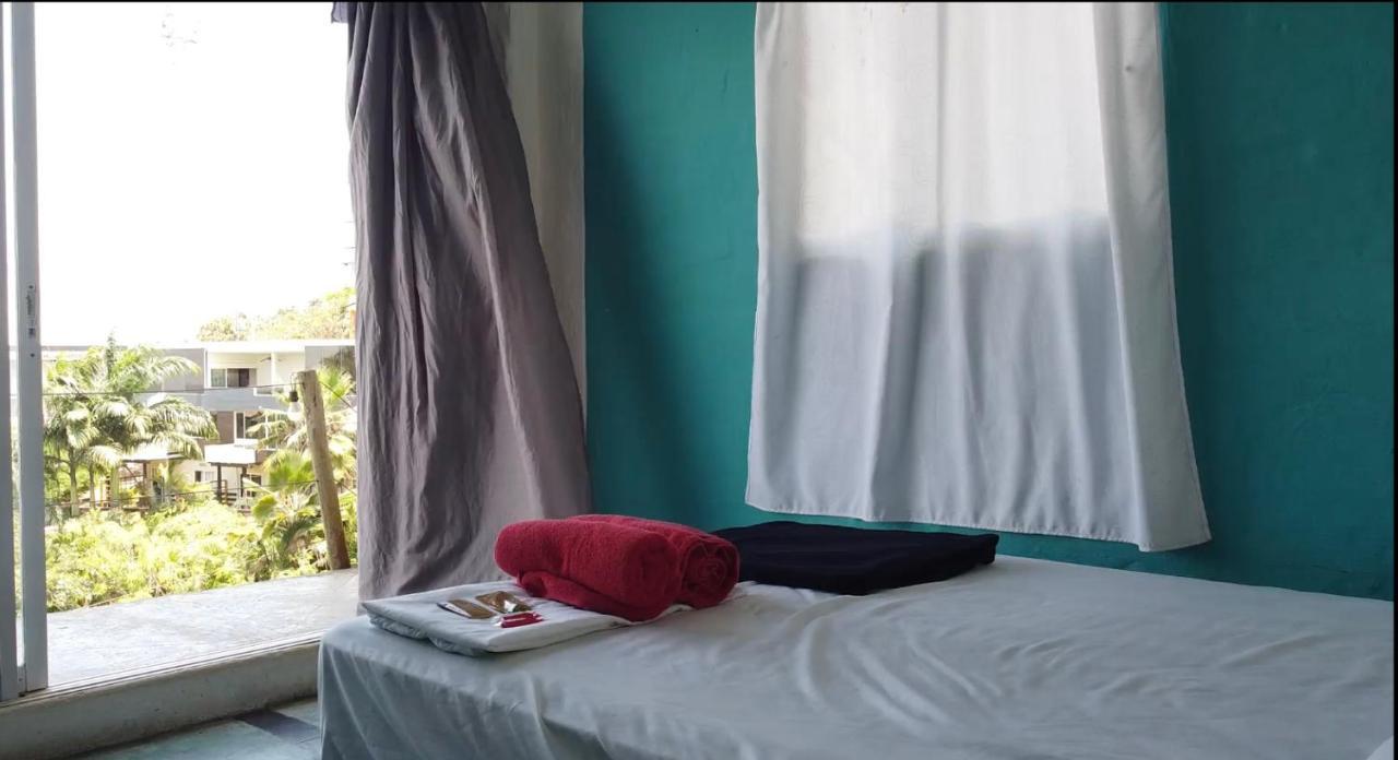 Kiwi Suites Hostel Montañita 外观 照片