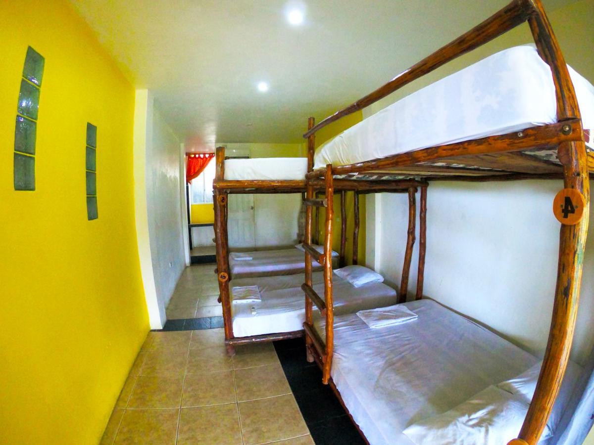 Kiwi Suites Hostel Montañita 外观 照片