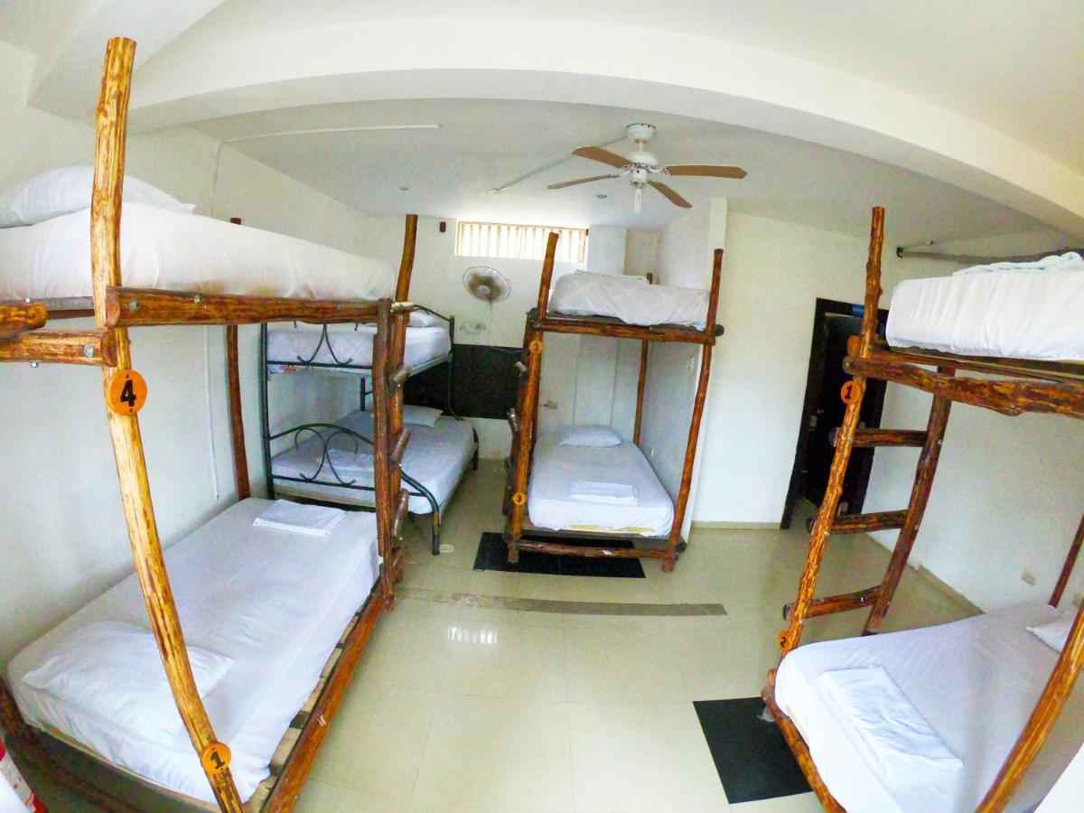 Kiwi Suites Hostel Montañita 外观 照片