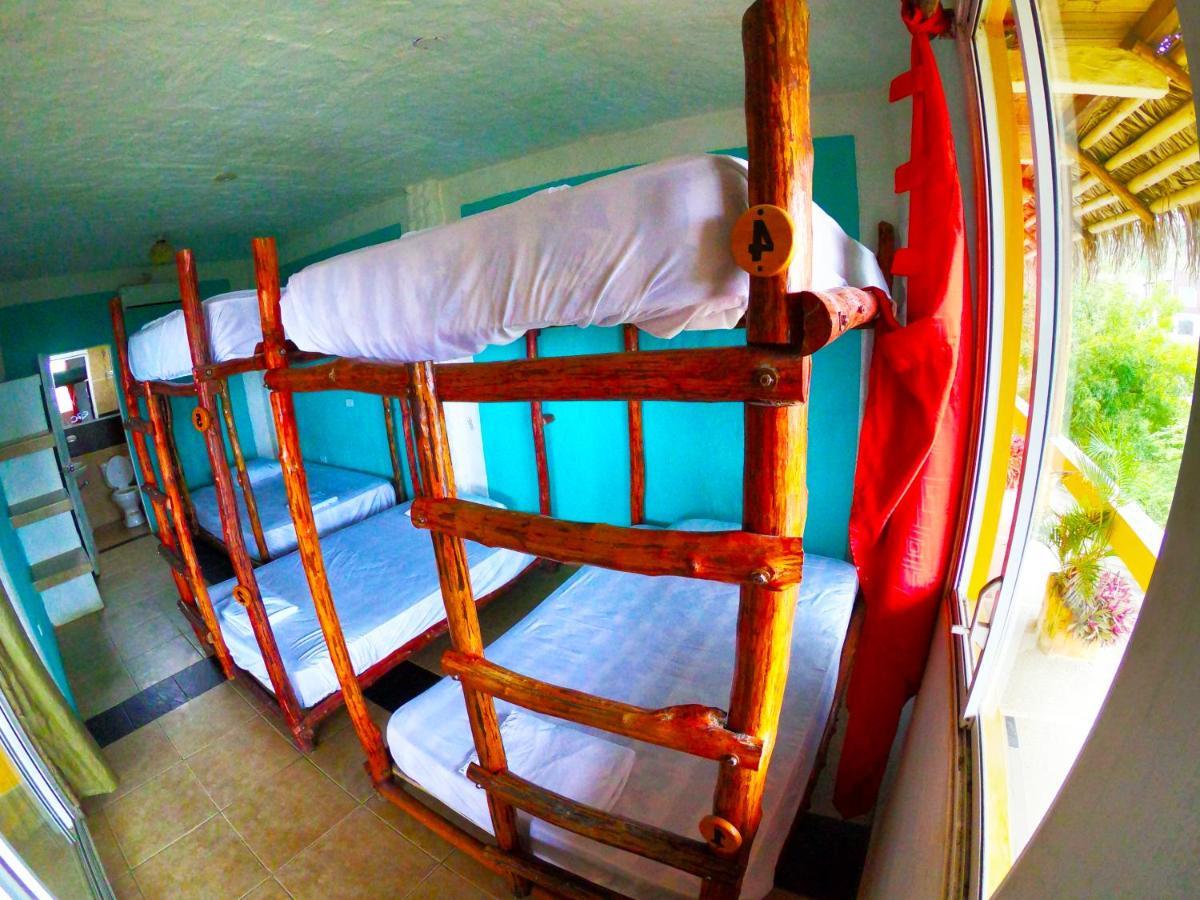 Kiwi Suites Hostel Montañita 外观 照片