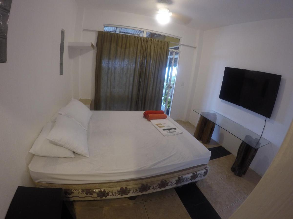 Kiwi Suites Hostel Montañita 外观 照片