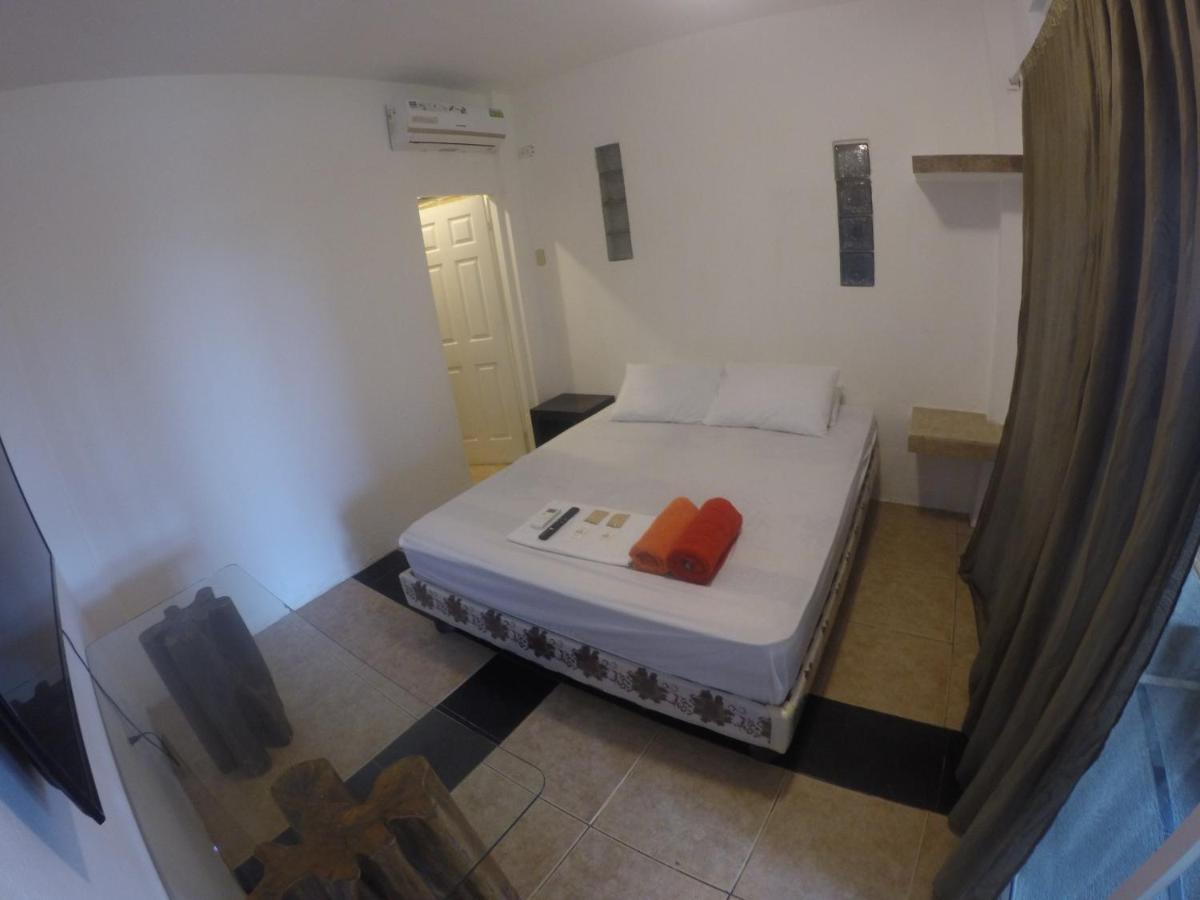 Kiwi Suites Hostel Montañita 外观 照片