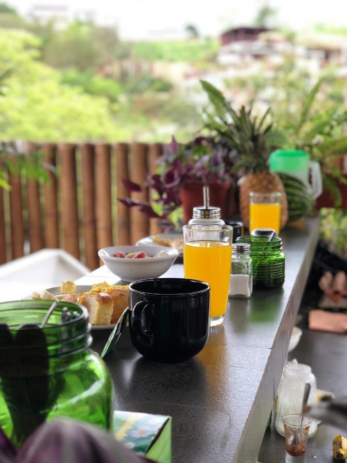 Kiwi Suites Hostel Montañita 外观 照片
