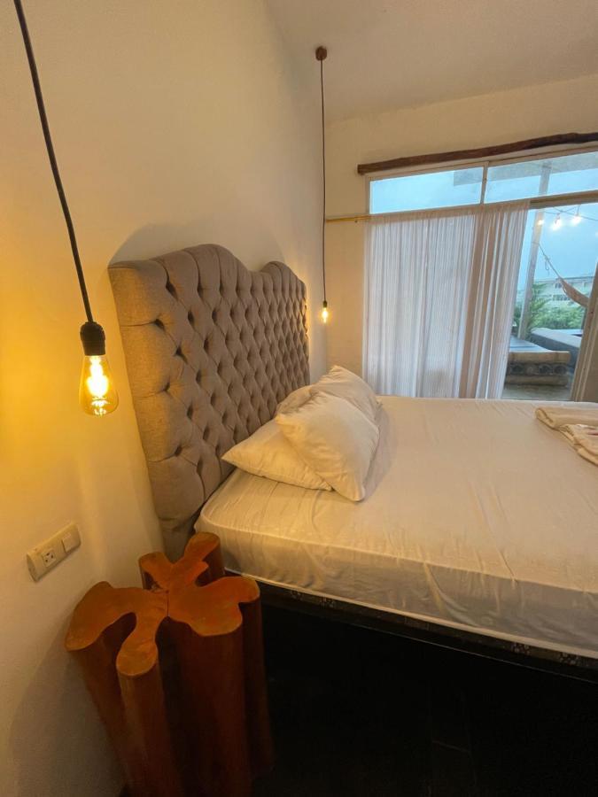 Kiwi Suites Hostel Montañita 外观 照片