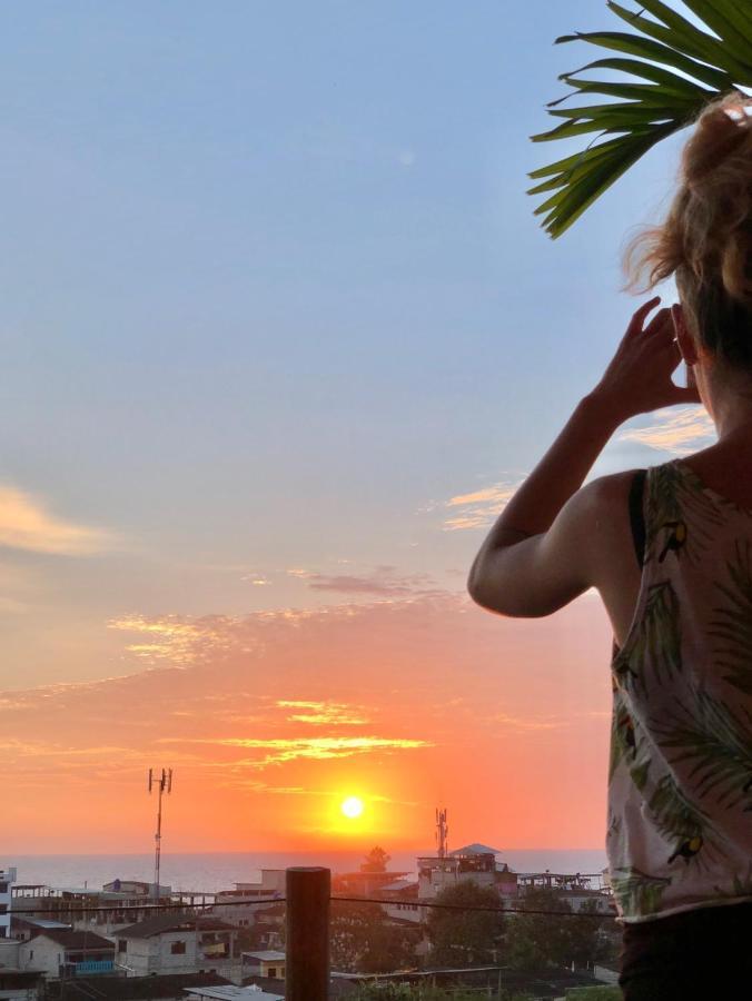 Kiwi Suites Hostel Montañita 外观 照片