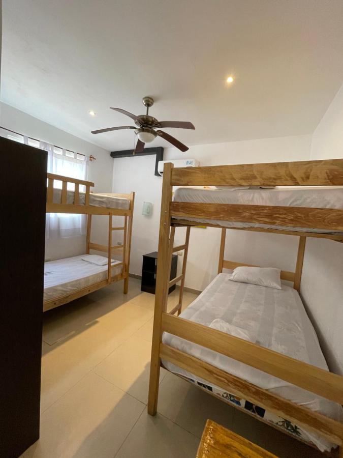 Kiwi Suites Hostel Montañita 外观 照片